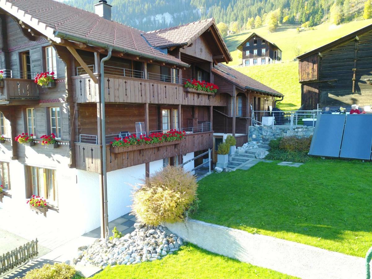 App. Seeblick Top Of Interlaken Беатенберг Экстерьер фото